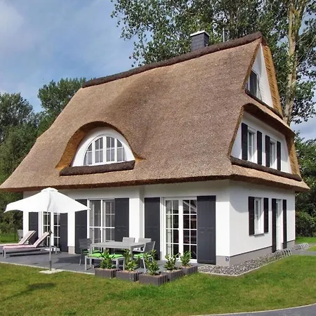 Ausgestattetes Ferienhaus, Mit Garten, Terrasse Und Sauna Ferienhaus