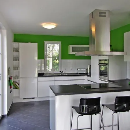 Ausgestattetes Ferienhaus, Mit Garten, Terrasse Und Sauna