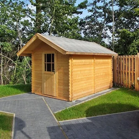 Ferienhaus Ausgestattetes Ferienhaus, Mit Garten, Terrasse Und Sauna Glowe
